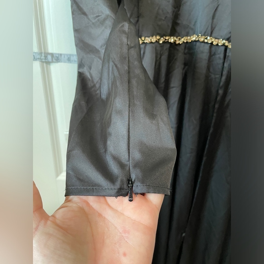 Ieena For Mac Duggal Embellished Satin Long-Sleeve Black A-Line Gown - Picture 7 of 7